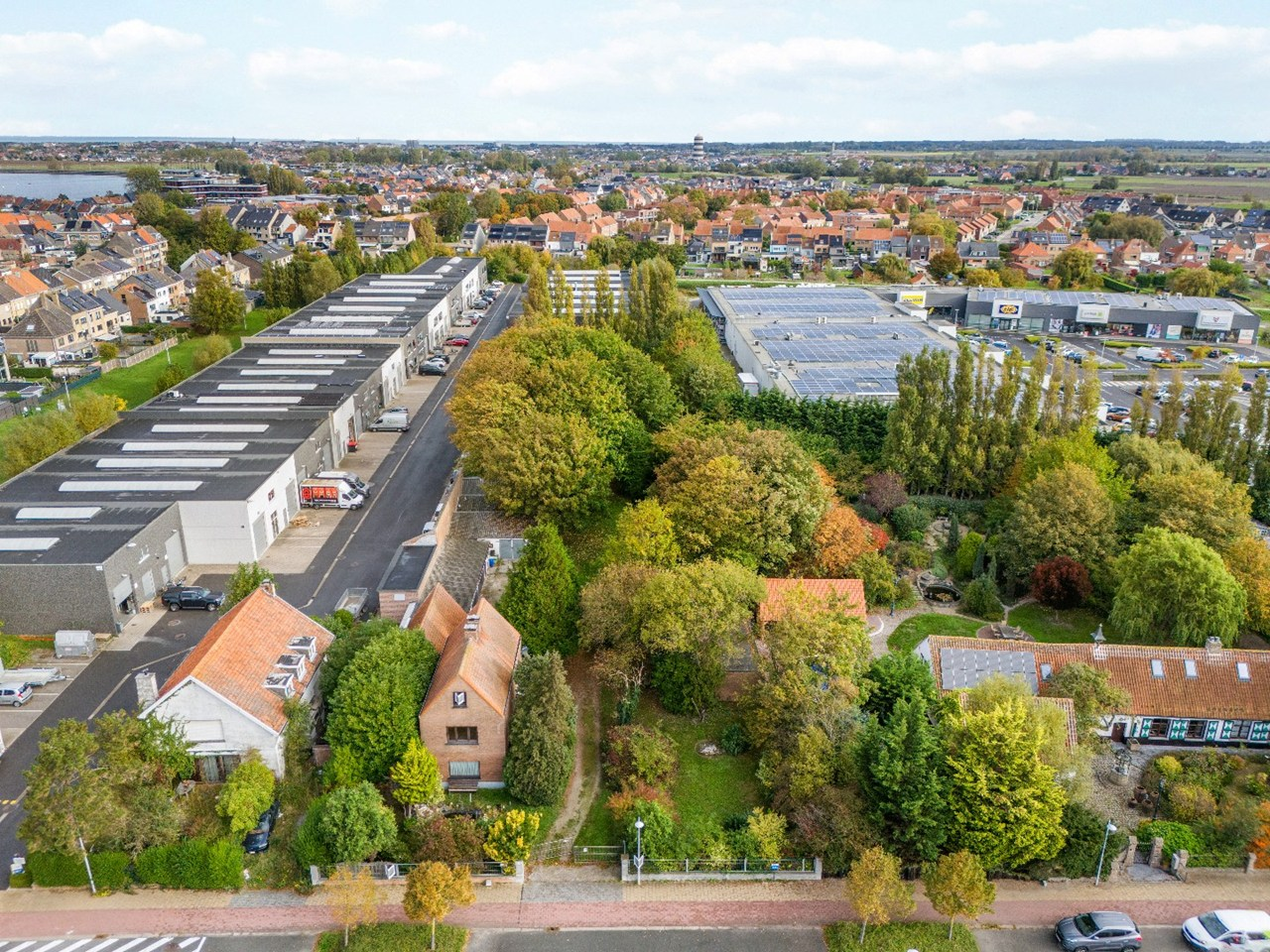 Handelszaak te  koop in Bredene 8450 985000.00€  slaapkamers m² - Zoekertje 601257