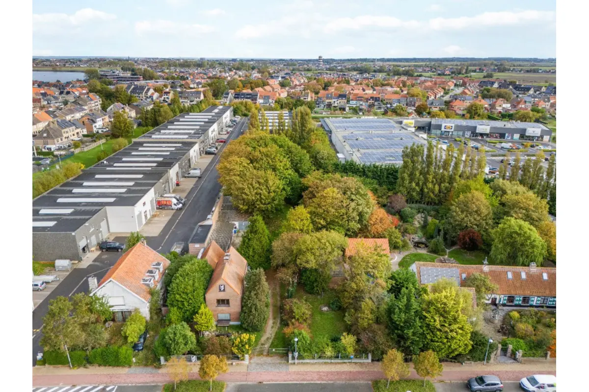 Handelszaak te  koop in Bredene 8450 985000.00€  slaapkamers m² - Zoekertje 601257