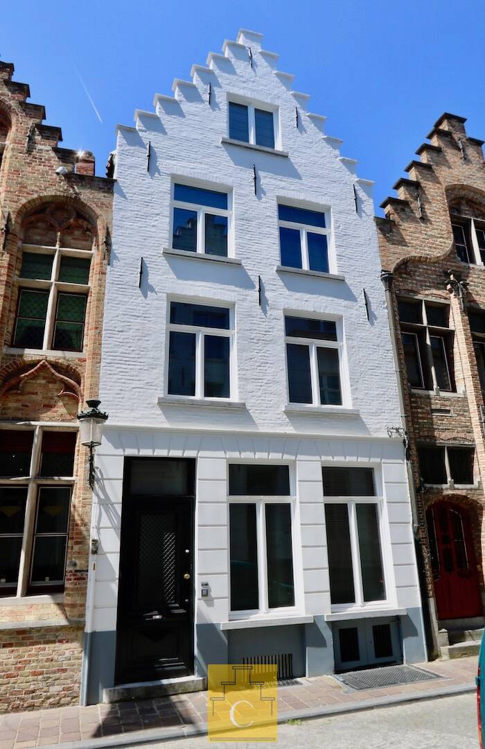 Huis te koop in Brugge 8000 1245000.00€ 5 slaapkamers 374.00m² - Zoekertje 601901