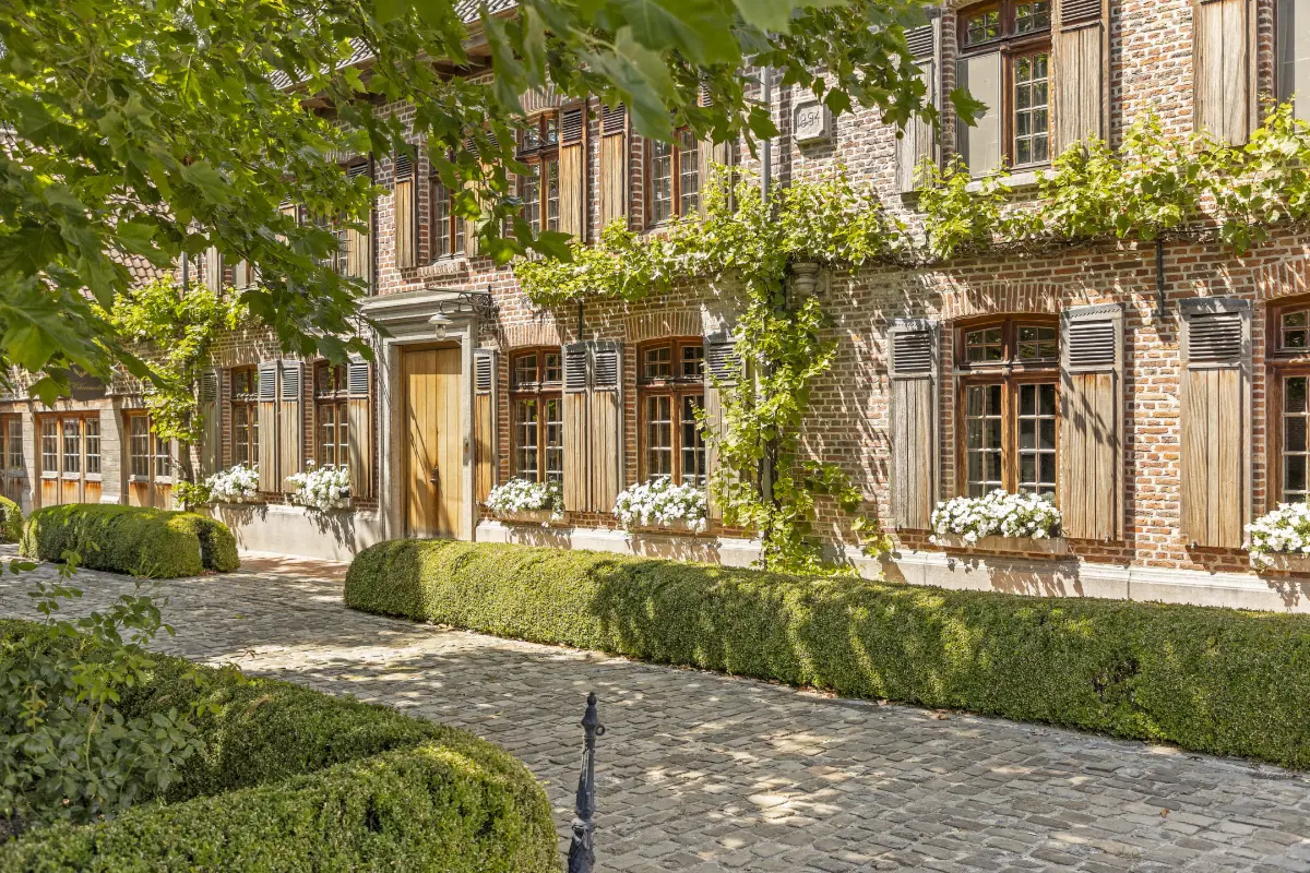 Bungalow te  koop in Desselgem 8792 2500000.00€ 5 slaapkamers 2500.00m² - Zoekertje 603273