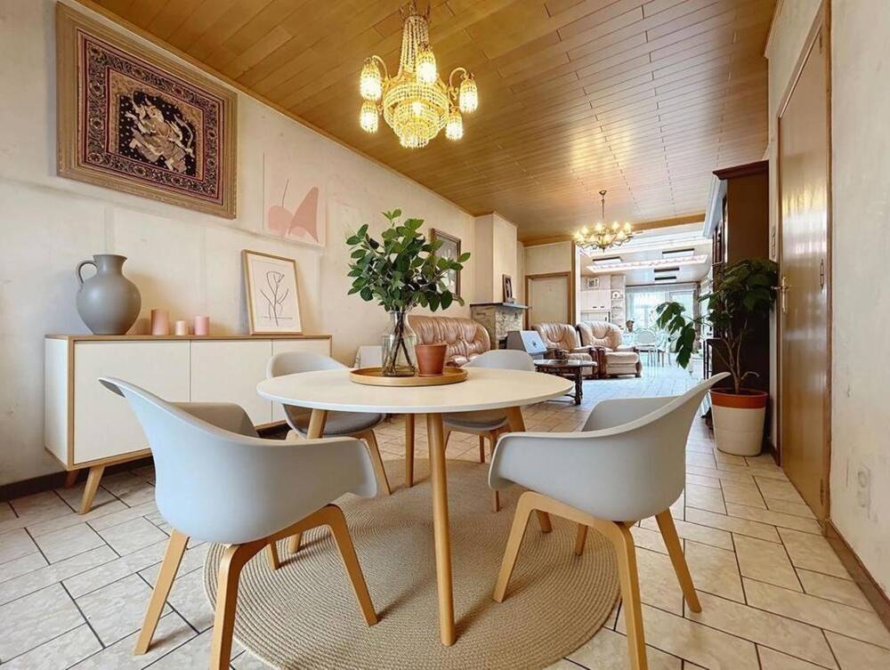 Huis te  koop in Izegem 8870 165000.00€ 3 slaapkamers 188.00m² - Zoekertje 603823