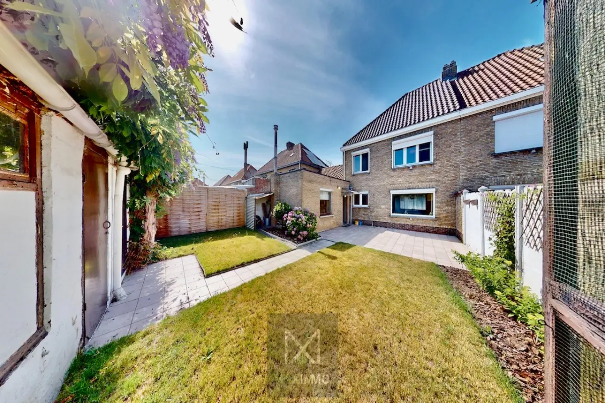 Huis te koop in Wevelgem 8560 195000.00€ 4 slaapkamers 165.00m² - Zoekertje 604240