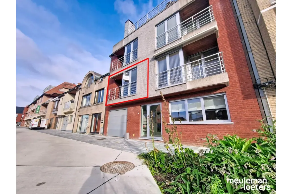 Appartement te  huur in Oostkamp 8020 775.00€ 1 slaapkamers m² - Zoekertje 604795