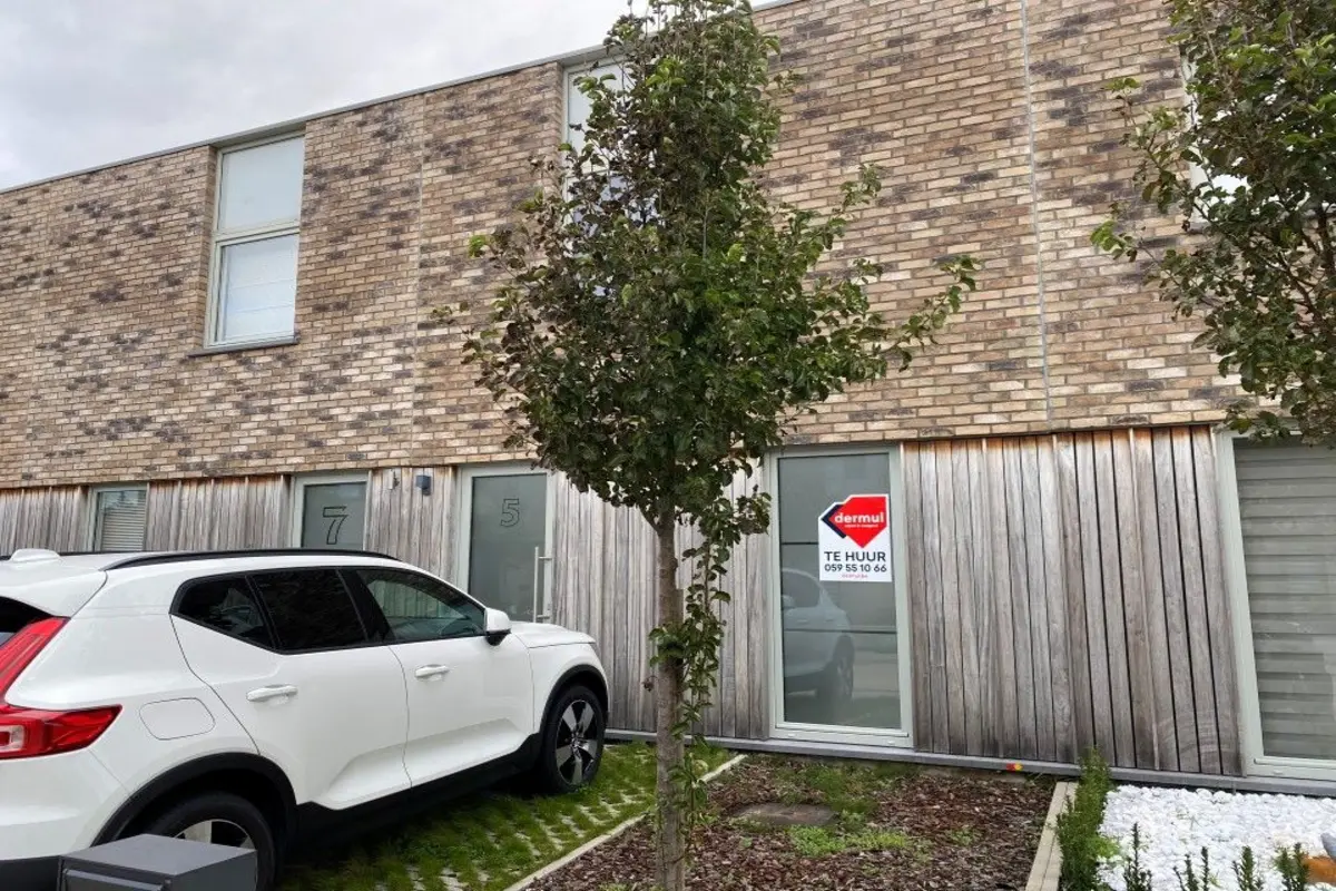 Huis te  huur in Oostende 8400 1100.00€ 3 slaapkamers m² - Zoekertje 604269