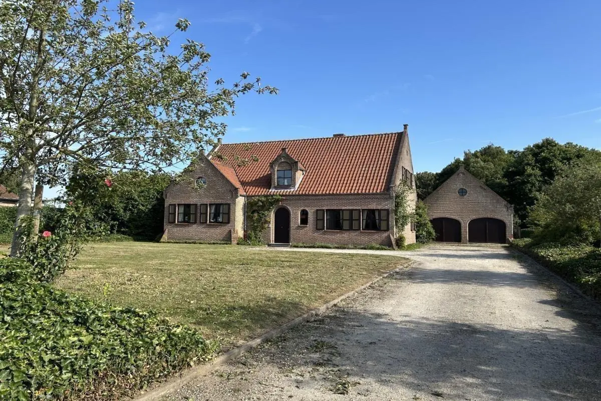 Villa te  koop in Kortemark 8610 795000.00€ 3 slaapkamers 363.00m² - Zoekertje 605115