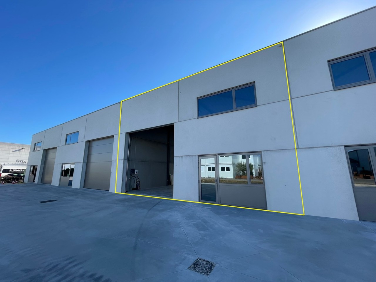 Handelszaak te  huur in Wingene 8750 990.00€  slaapkamers 1.00m² - Zoekertje 605562