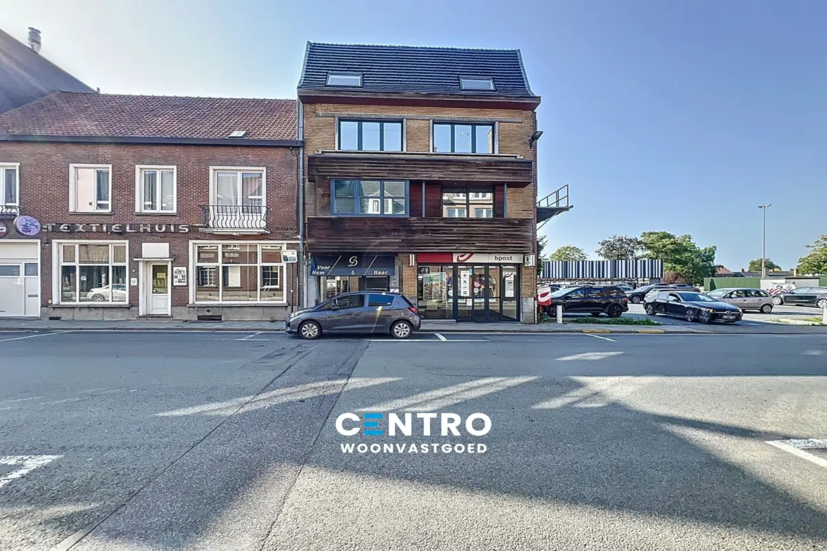 Huis te  koop in Tielt 8700 350000.00€ 2 slaapkamers 250.00m² - Zoekertje 605384