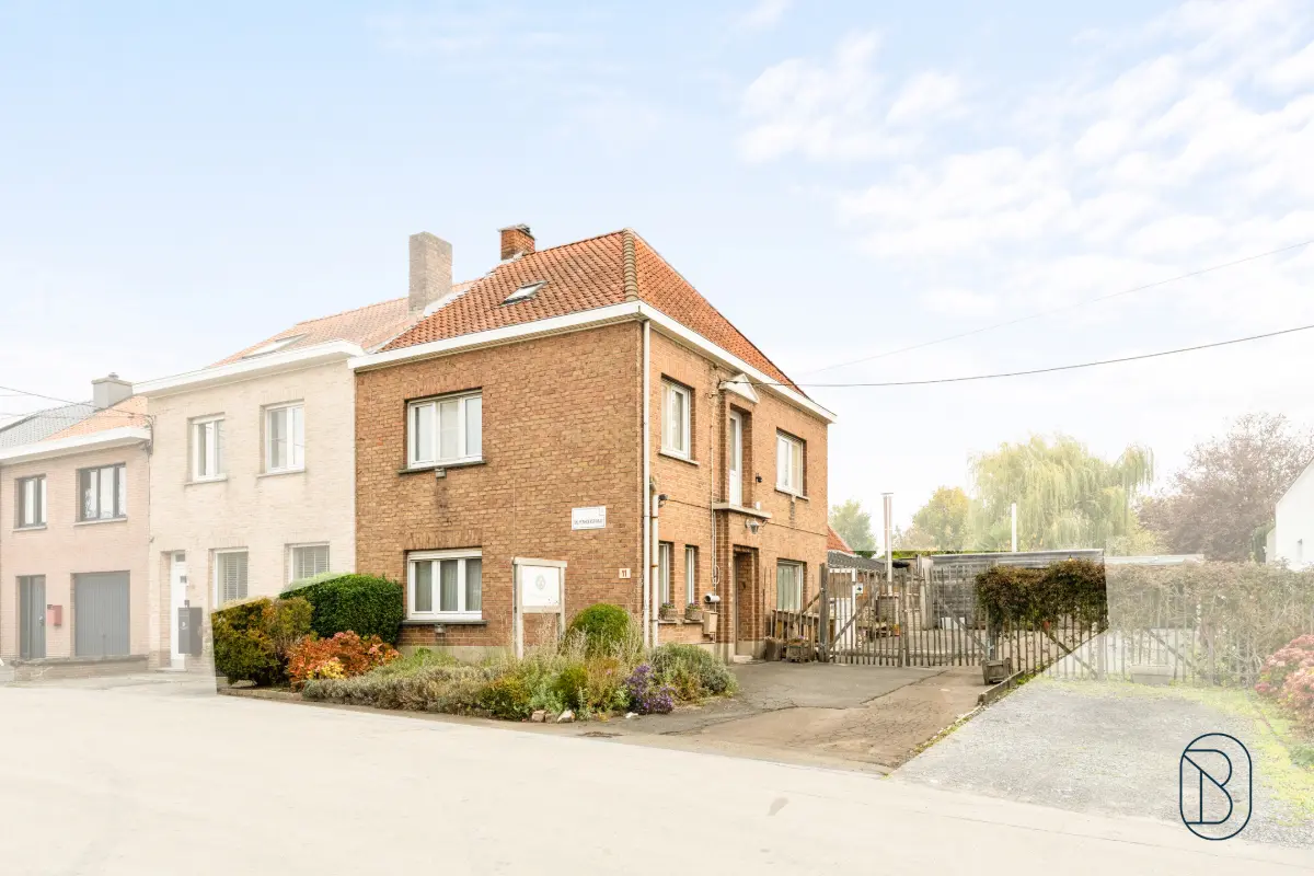 Mixgebouw te  koop in Aalbeke 8511 339000.00€ 4 slaapkamers 210.00m² - Zoekertje 606784