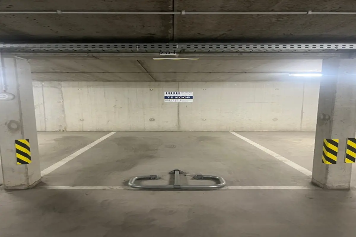 Parking & garage te  koop in Nieuwpoort 8620 30000.00€  slaapkamers m² - Zoekertje 607339