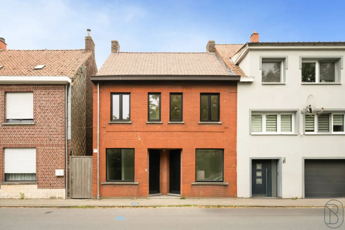 Huis te  koop in Moen 8552 330000.00€ 3 slaapkamers 217.00m² - Zoekertje 606777