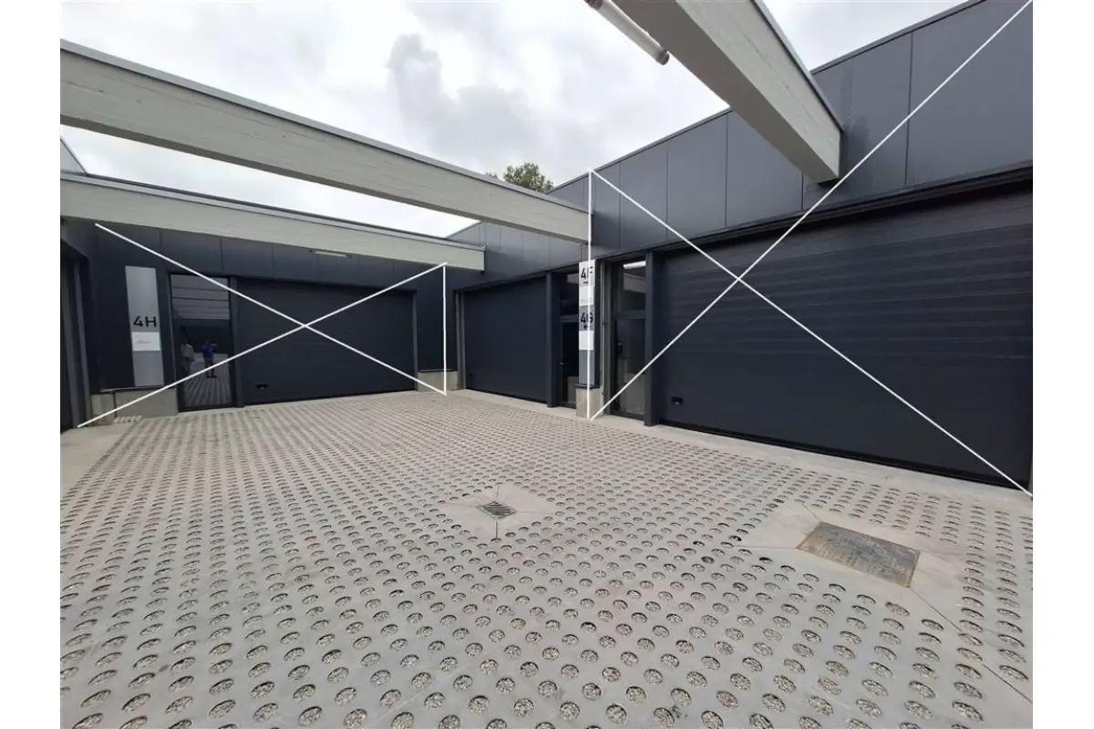 Handelszaak te  huur in Deerlijk 8540 1005.00€  slaapkamers m² - Zoekertje 607014