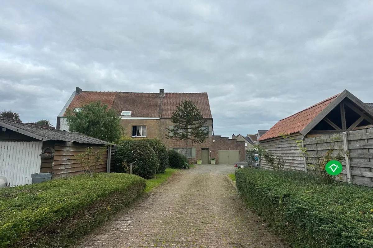 Huis te  huur in Gistel 8470 900.00€ 3 slaapkamers 179.00m² - Zoekertje 607777