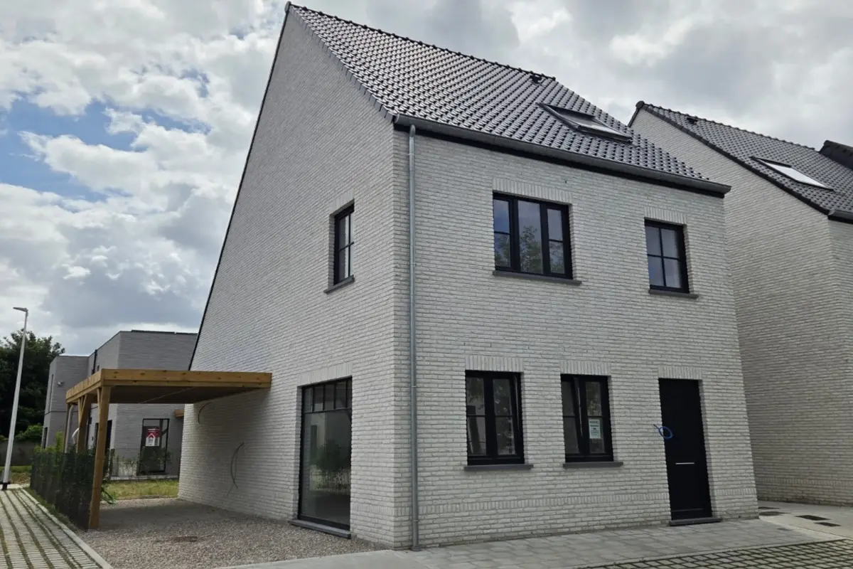 Huis te  koop in Jabbeke 8490 439850.00€ 4 slaapkamers 188.00m² - Zoekertje 608619