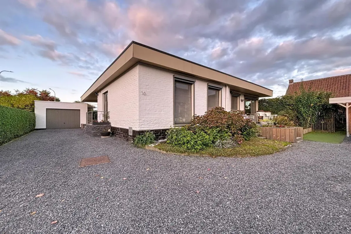 Huis te  koop in Izegem 8870 329000.00€ 3 slaapkamers 111.00m² - Zoekertje 608100