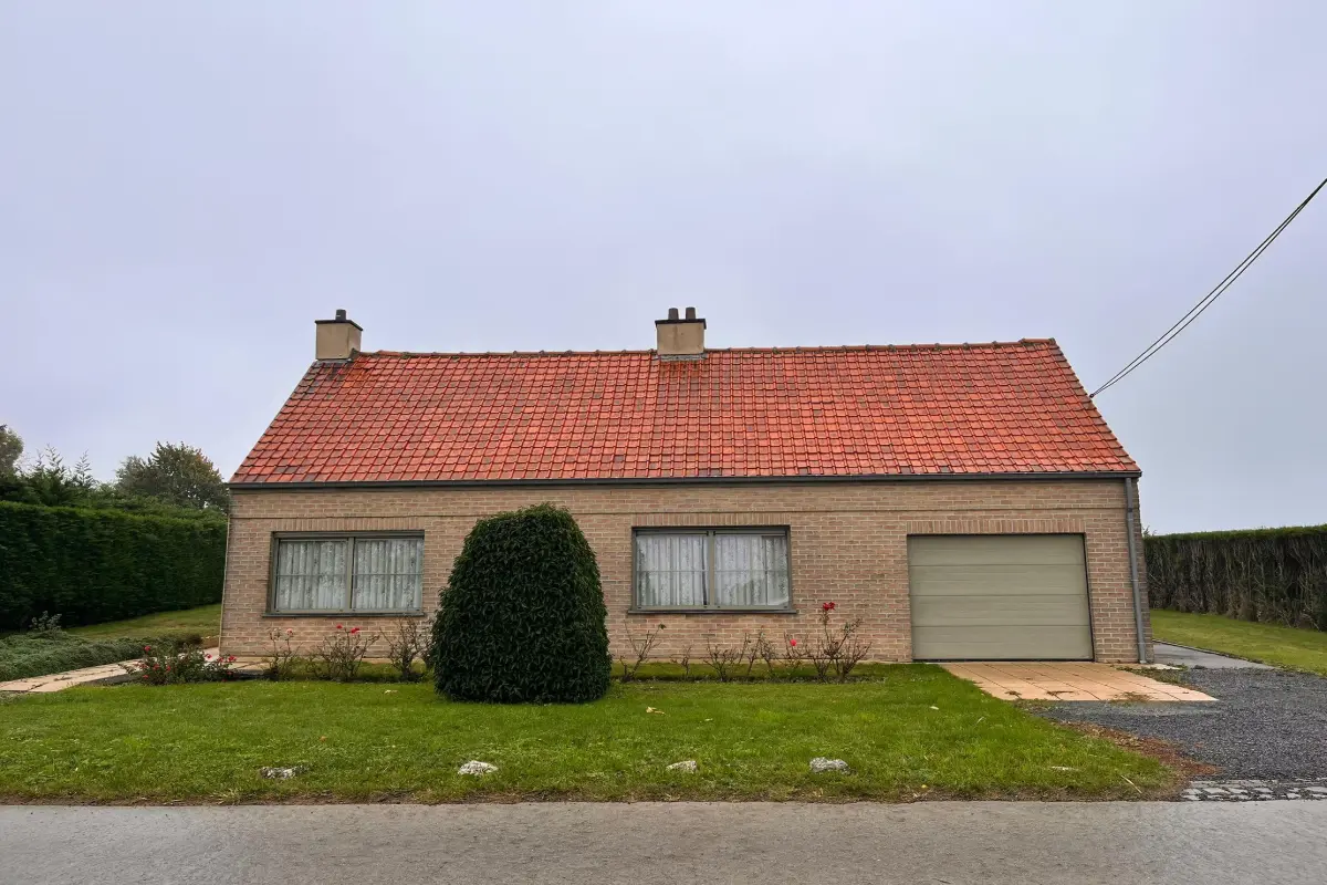 Bungalow te  koop in Kemmel 8956 215000.00€ 1 slaapkamers 162.00m² - Zoekertje 608733