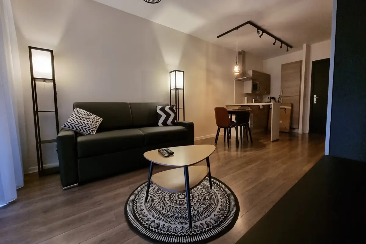 Appartement te  huur in Oostende 8400 625.00€  slaapkamers m² - Zoekertje 607954