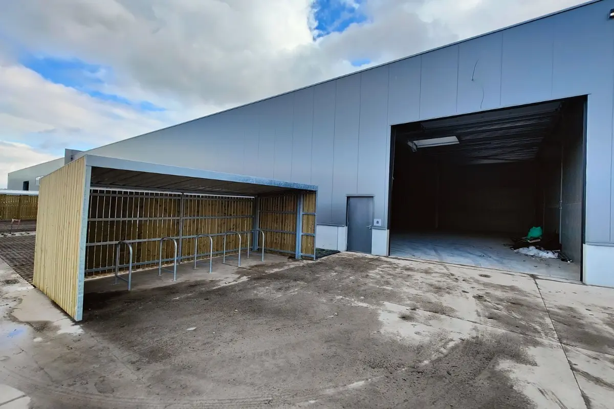 Handelszaak te  koop in Brugge 8000 591953.00€  slaapkamers 360.00m² - Zoekertje 607997