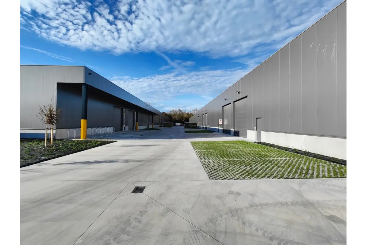 Handelszaak te  koop in Brugge 8000 666711.00€  slaapkamers 412.00m² - Zoekertje 607998