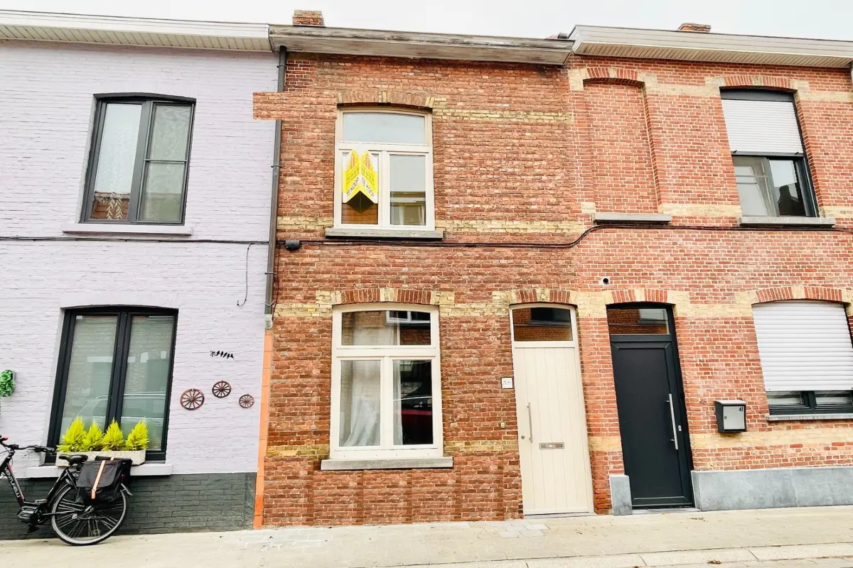 Huis te  koop in Assebroek 8310 319000.00€ 3 slaapkamers 120.00m² - Zoekertje 607914