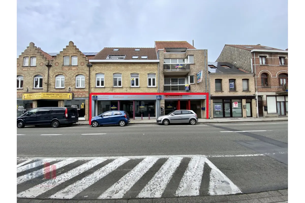 Handelszaak te  koop in De Panne 8660 99500.00€  slaapkamers 162.00m² - Zoekertje 608840