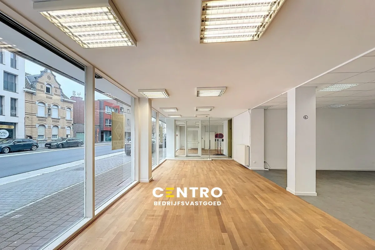 Handelszaak te  koop in Roeselare 8800 410000.00€  slaapkamers 600.00m² - Zoekertje 610854