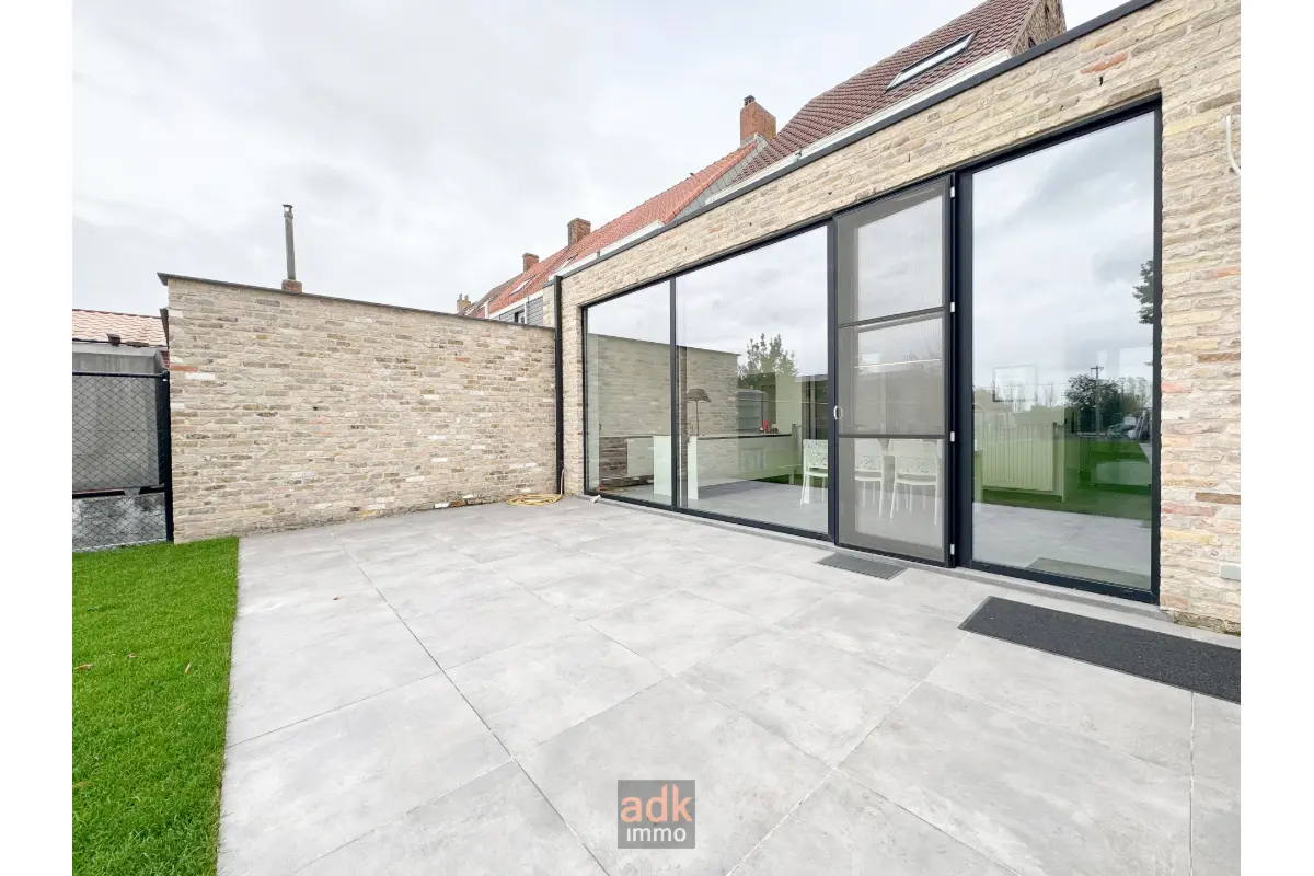 Huis te  koop in Adinkerke 8660 0.00€ 2 slaapkamers 172.00m² - Zoekertje 608895