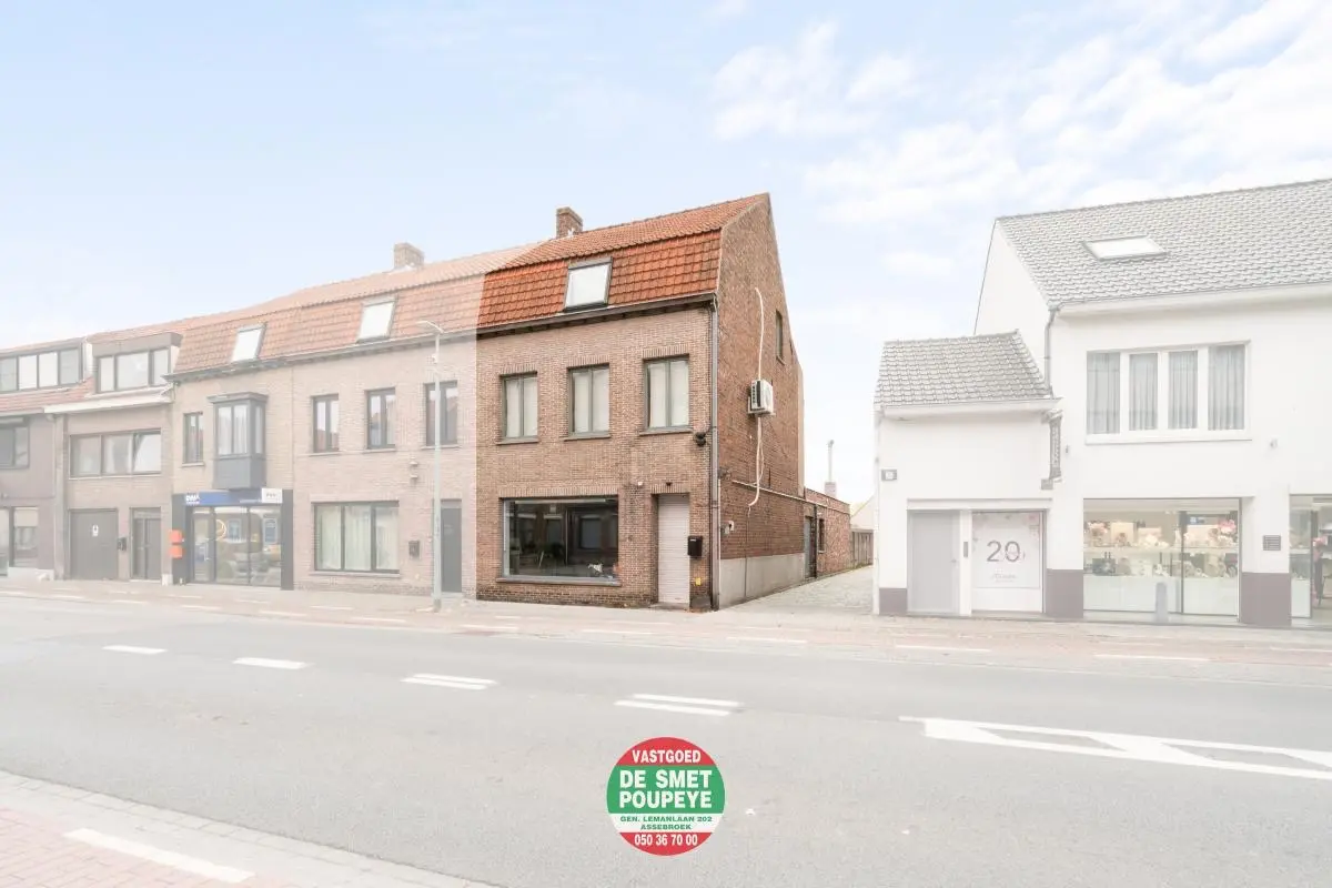 Huis te  koop in Assebroek 8310 369000.00€ 4 slaapkamers 228.00m² - Zoekertje 610793