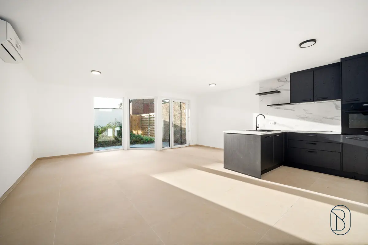 Appartementsgebouw te  koop in Wevelgem 8560 1475000.00€ 12 slaapkamers 562.00m² - Zoekertje 610273