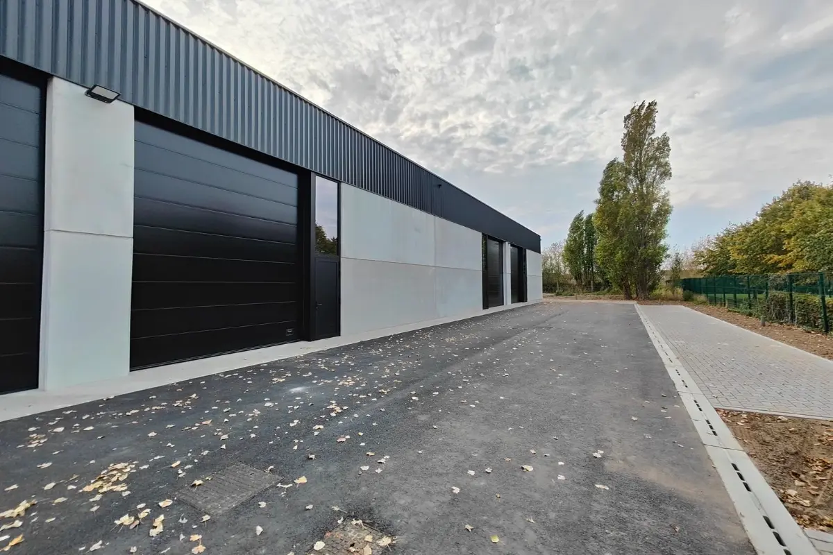 Handelszaak te  huur in Bredene 8450 850.00€  slaapkamers 177.00m² - Zoekertje 610914