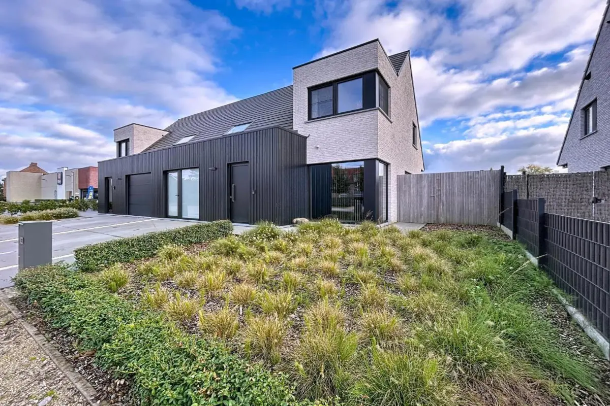 Huis te koop in Koekelare 8680 427000.00€ 3 slaapkamers 168.00m² - Zoekertje 611266