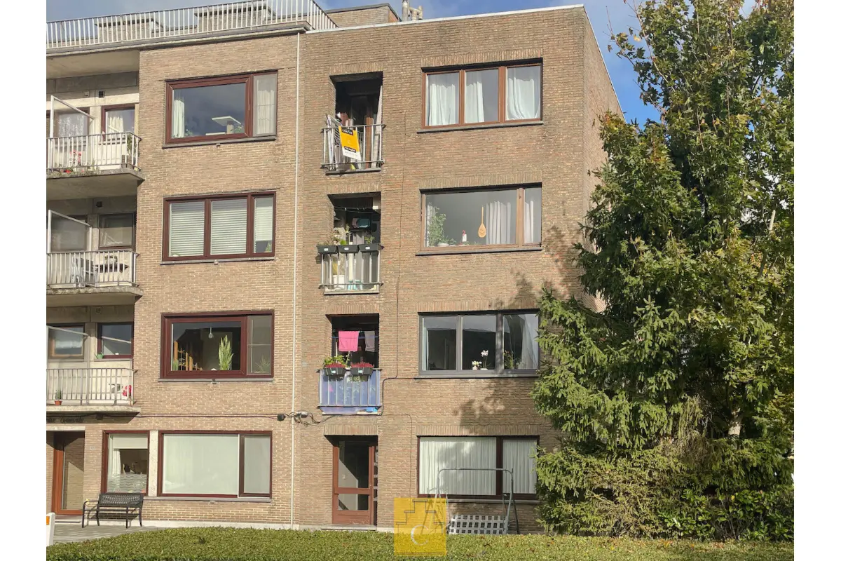 Appartement te  koop in Sint-Andries 8200 198000.00€  slaapkamers m² - Zoekertje 612825