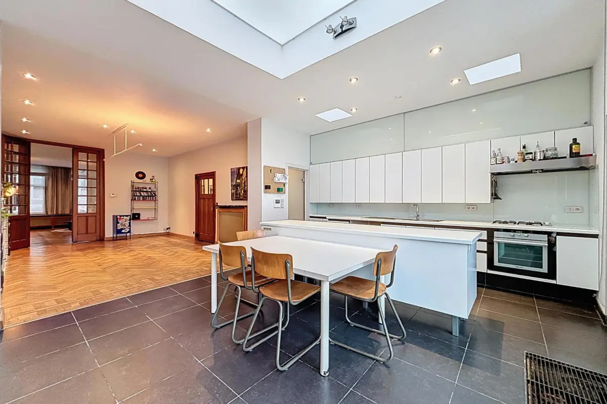 Huis te koop in Menen 8930 295000.00€ 5 slaapkamers 286.00m² - Zoekertje 612454