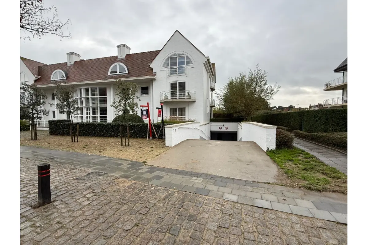 Parking & garage te  koop in Knokke 8300 80000.00€  slaapkamers m² - Zoekertje 612126