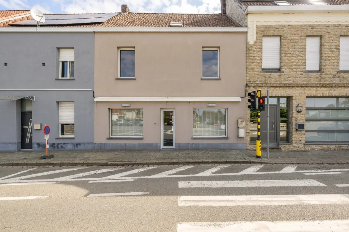 Huis te  koop in Ingelmunster 8770 230000.00€ 3 slaapkamers 216.00m² - Zoekertje 612418