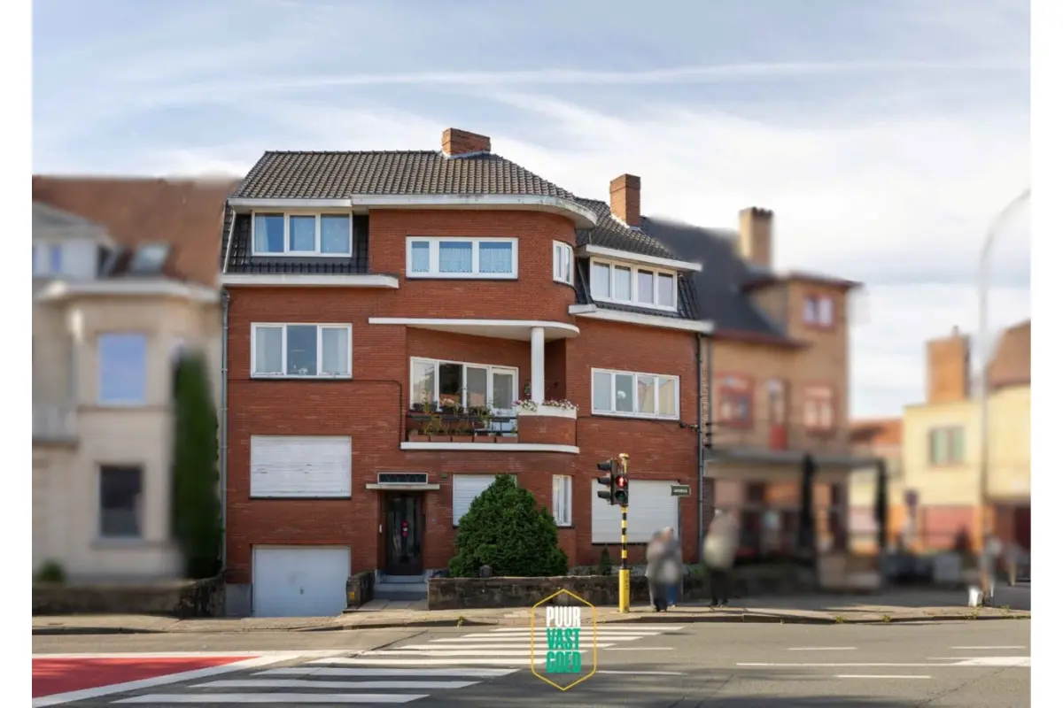 Appartementsgebouw te  koop in Sint-Andries 8200 595000.00€  slaapkamers 296.00m² - Zoekertje 612830