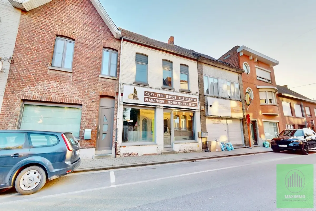 Appartementsgebouw te  koop in Lauwe 8930 159000.00€  slaapkamers 323.00m² - Zoekertje 612129