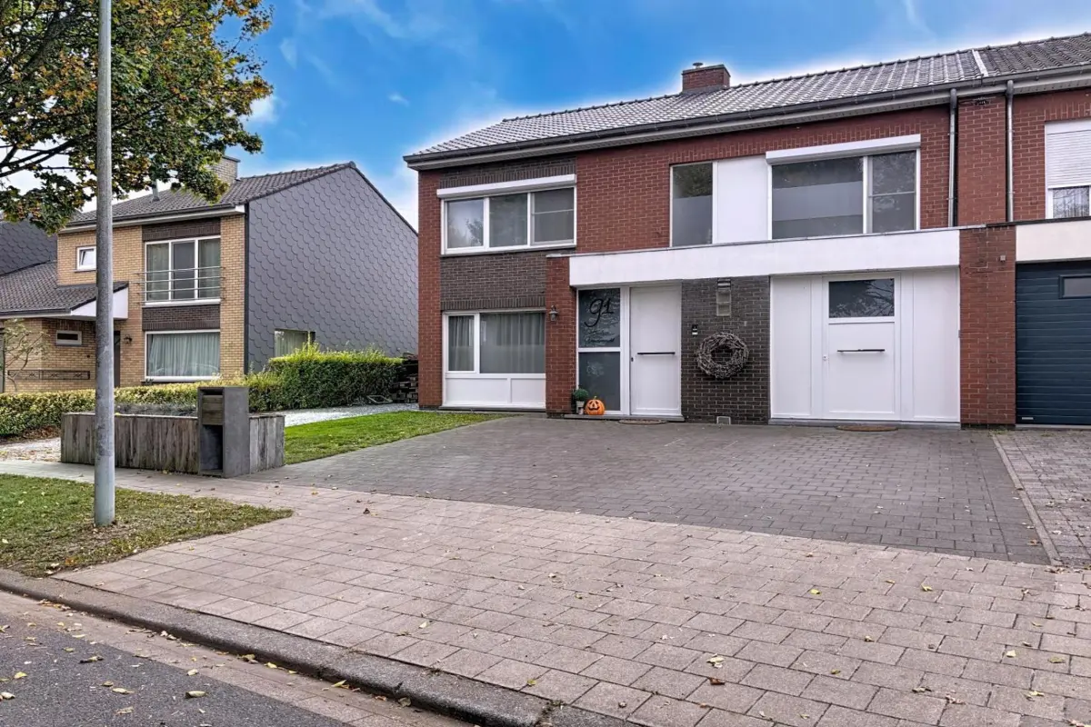 Huis te koop in Moorsele 8560 350000.00€ 5 slaapkamers 152.00m² - Zoekertje 612452