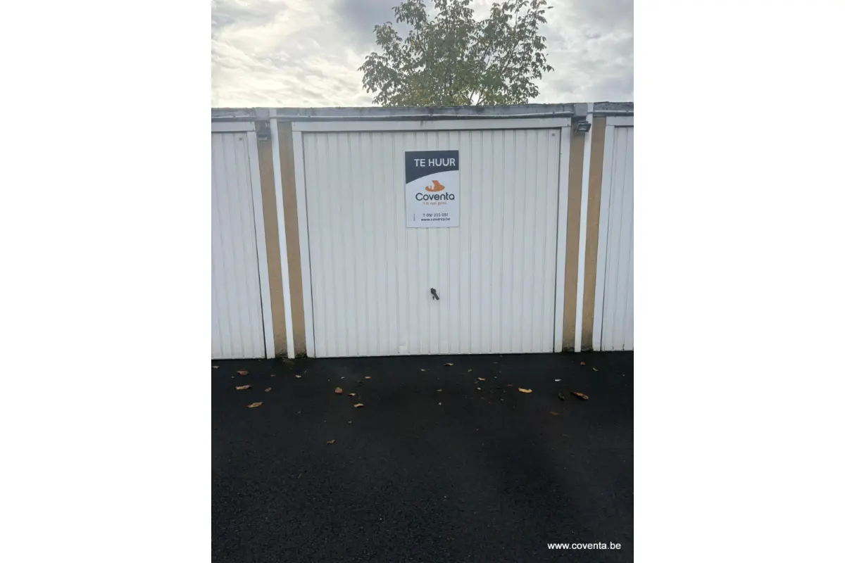 Parking & garage te  huur in Roeselare 8800 75.00€  slaapkamers m² - Zoekertje 612918