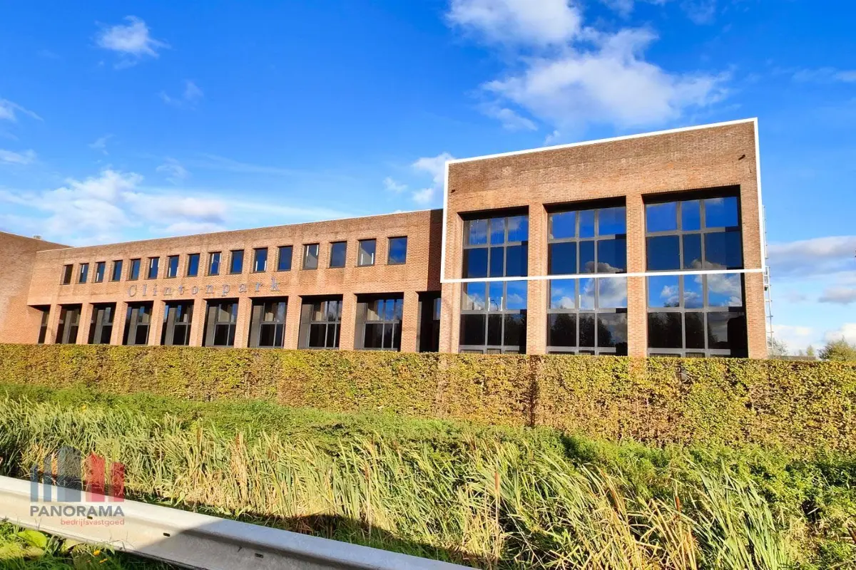 Handelszaak te  huur in Roeselare 8800 1375.00€  slaapkamers 275.00m² - Zoekertje 613436