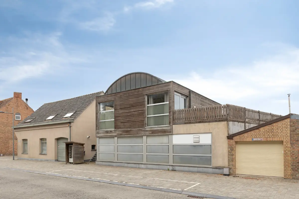 Appartementsgebouw te  koop in Diksmuide 8600 235000.00€ 2 slaapkamers 272.00m² - Zoekertje 613397