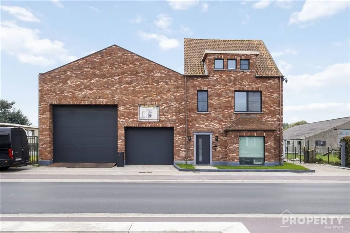 Huis te  koop in Ooigem 8710 849000.00€ 5 slaapkamers m² - Zoekertje 614258