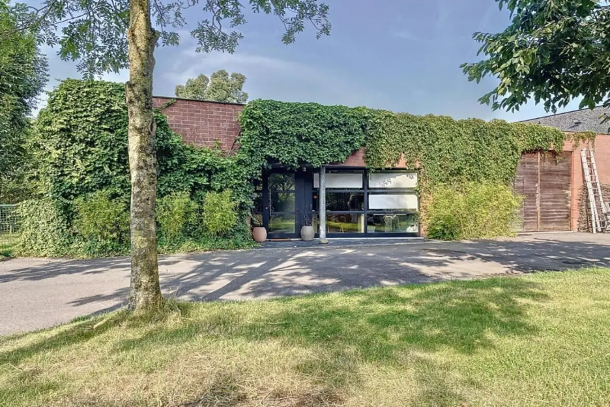Huis te  koop in Oostnieuwkerke 8840 535000.00€ 3 slaapkamers 288.00m² - Zoekertje 614432