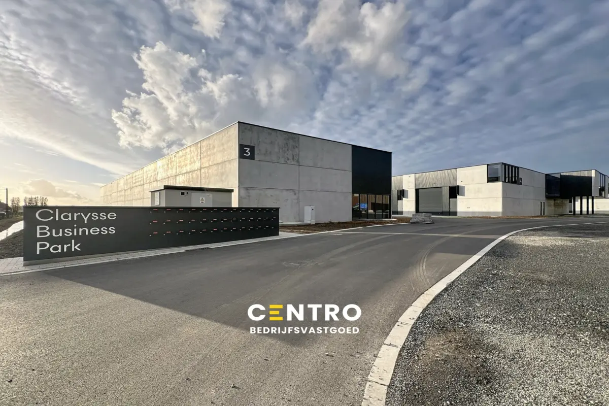 Handelszaak te  huur in Pittem 8740 0.00€  slaapkamers 457.00m² - Zoekertje 614207