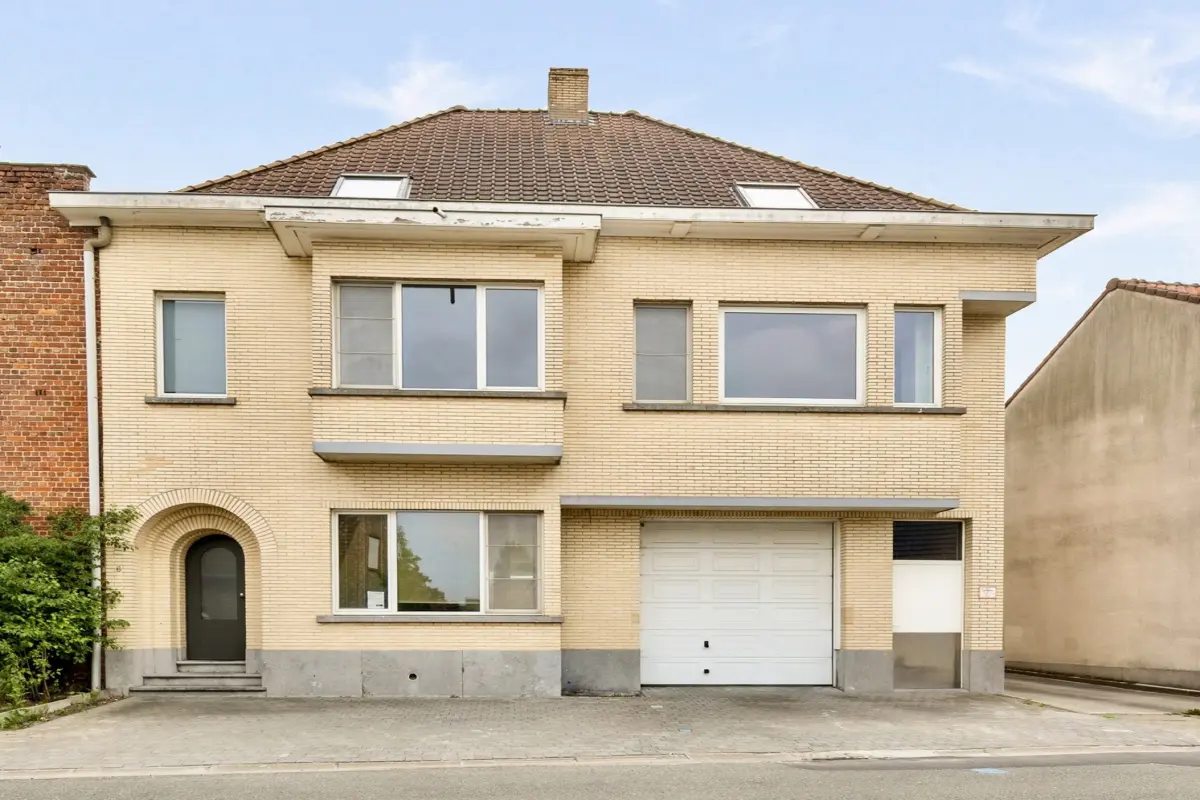 Herenhuis te  koop in Wielsbeke 8710 535000.00€ 4 slaapkamers 500.00m² - Zoekertje 614461