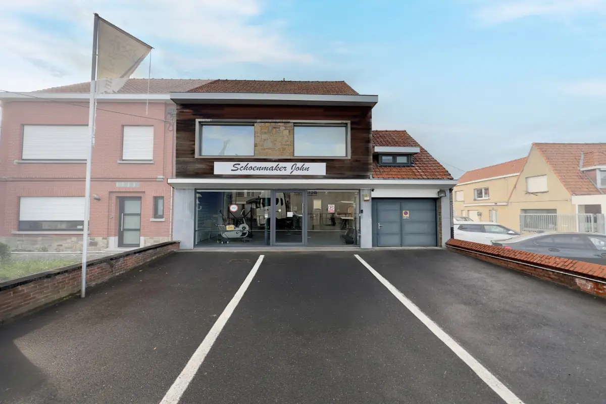 Mixgebouw te  koop in Kuurne 8520 445000.00€ 2 slaapkamers 414.00m² - Zoekertje 614660