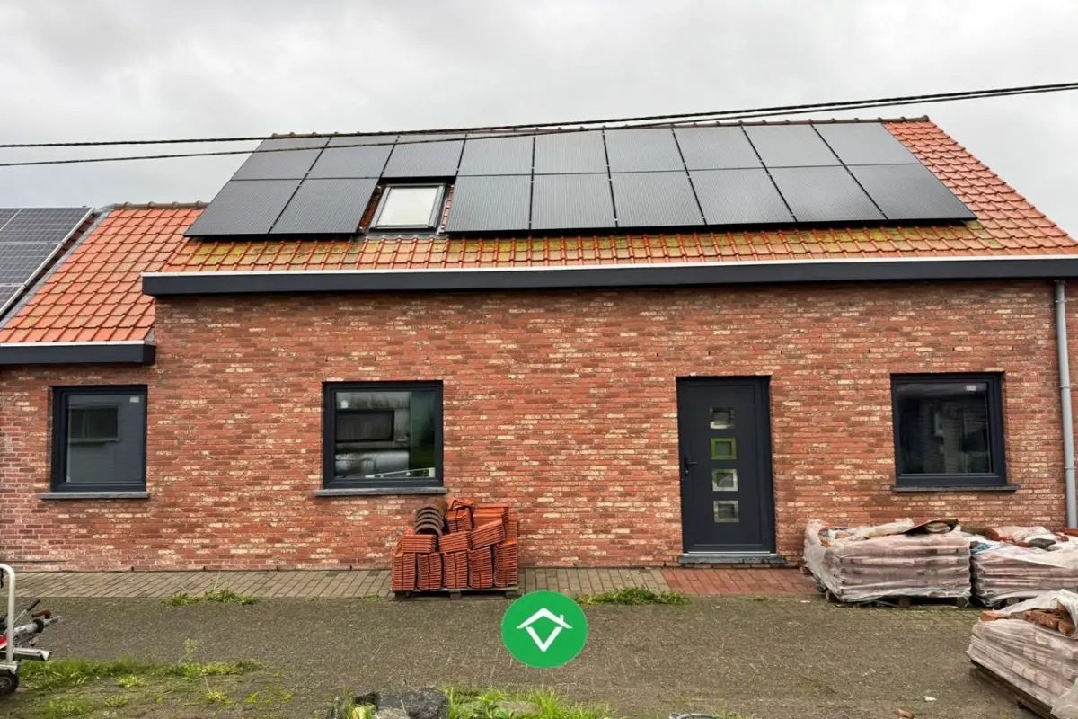 Huis te  huur in Eernegem 8480 975.00€ 3 slaapkamers m² - Zoekertje 615091