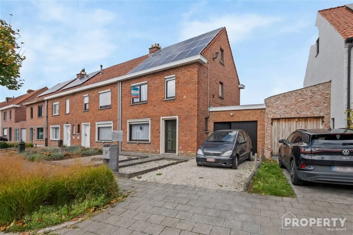 Huis te  koop in Harelbeke 8530 189000.00€ 3 slaapkamers 185.00m² - Zoekertje 615076