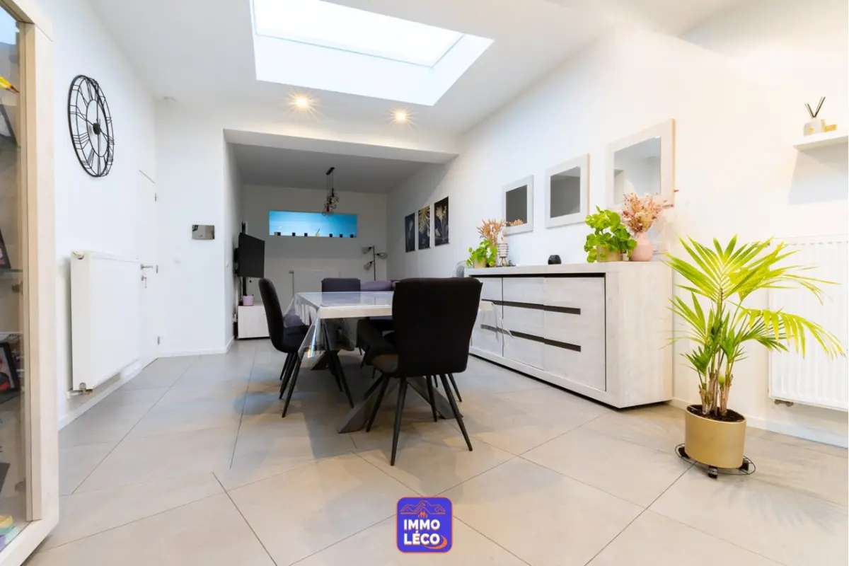 Huis te  koop in Menen 8930 349000.00€ 4 slaapkamers m² - Zoekertje 614788