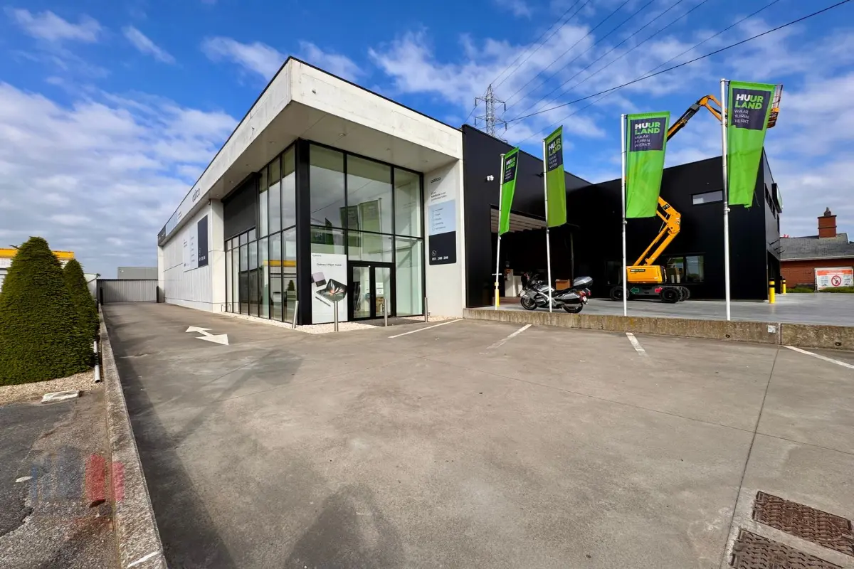 Handelszaak te  huur in Roeselare 8800 3550.00€  slaapkamers 370.00m² - Zoekertje 615869