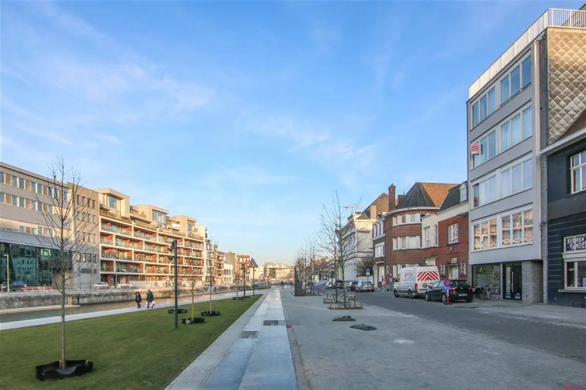 Appartement te  koop in Kortrijk 8500 98500.00€  slaapkamers 30.00m² - Zoekertje 615325